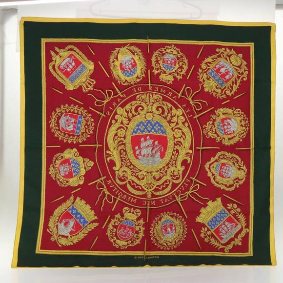 HERMES Carre 90 LES ARMES DE PARIS FLVCTVAT Scarf Silk Red Green Auth bs7738 - Picture 16 of 16
